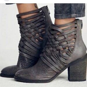 FREE PEOPLE Carrera  Gray Distressed  Leather Ankle  Cage Boots Size 39 US 8